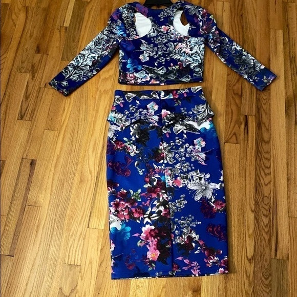 Bebe Crop Top & Matching Skirt - Picture 8 of 8